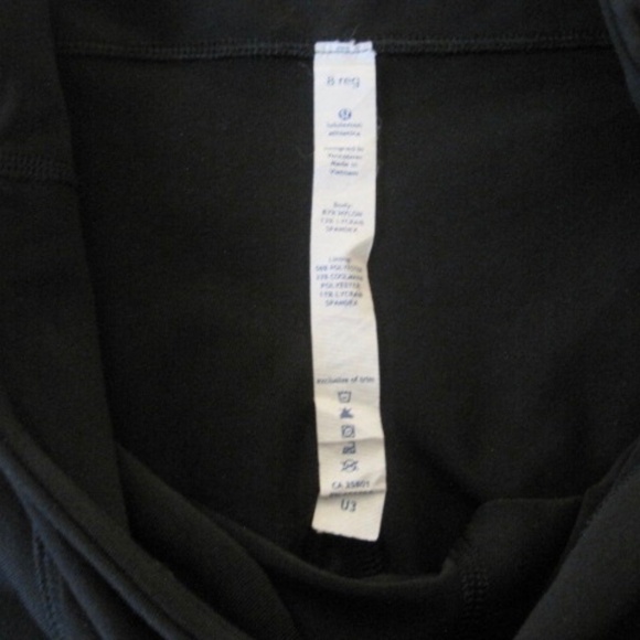 Lulu Lemon Reverse Groove Short - Picture 12 of 12